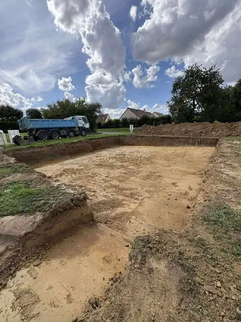 Aménagement extérieur - Terrasse sur plot, paillage bois et plantations